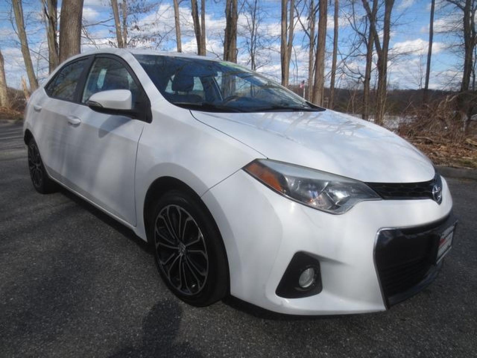 2015 White /Gray Orange Toyota Corolla s Plus (2T1BURHE8FC) with an 1.8 Liter 4-cylinder engine, Automatic transmission, located at 270 US Route 6, Mahopac, NY, 10541, (845) 621-0895, 41.349022, -73.755280 - Photo #1